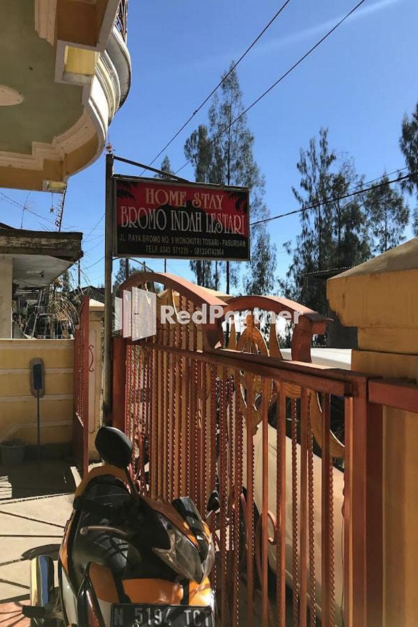 Bromo Indah Lestari Homestay Mitra Reddoorz Pasuruan Exterior foto